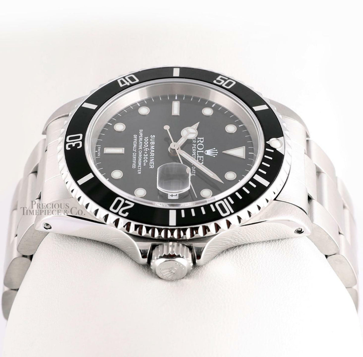Rolex Submariner Date 16610a — view 4