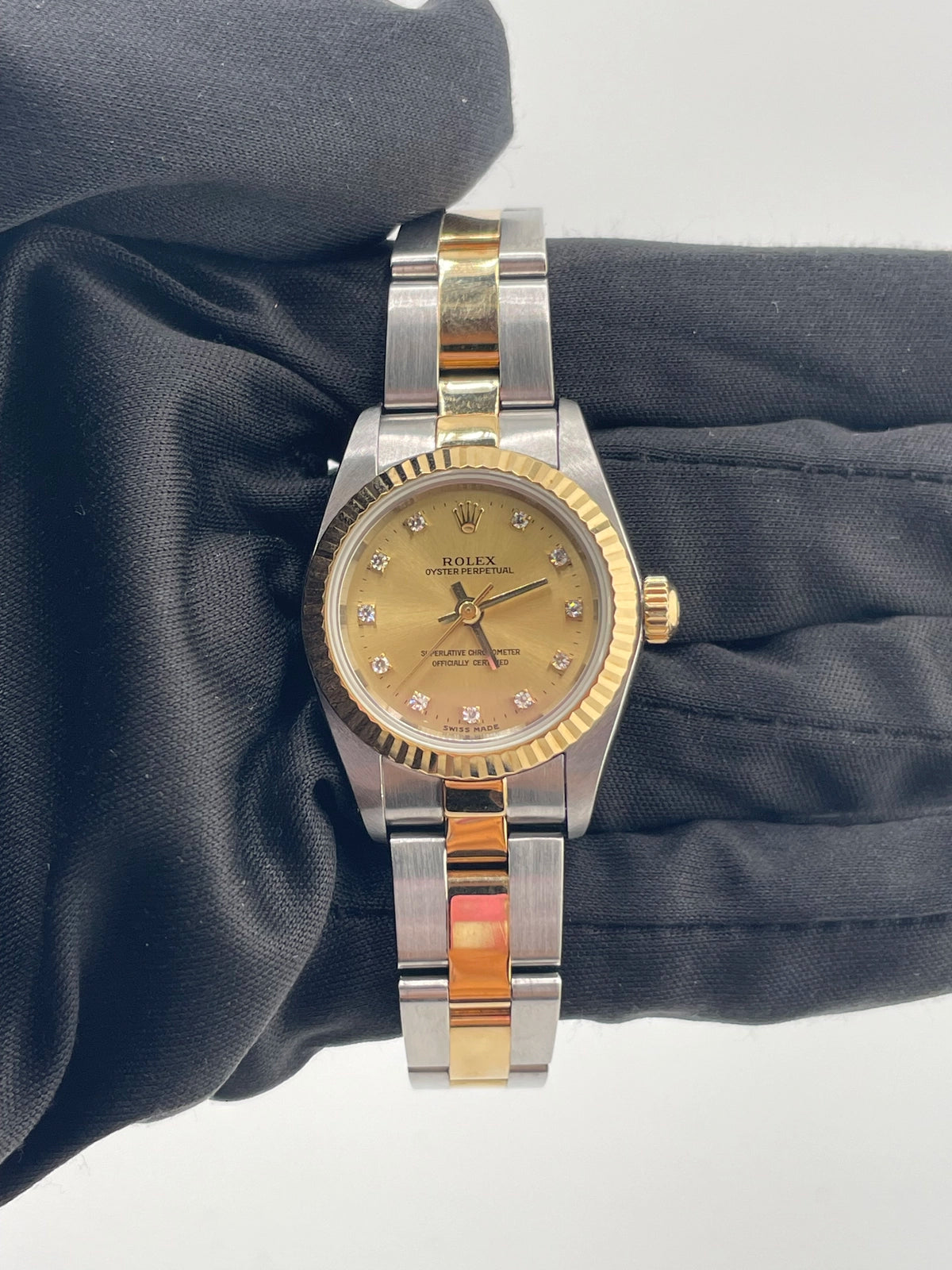 Rolex Oyster Perpetual 76193G — view 2