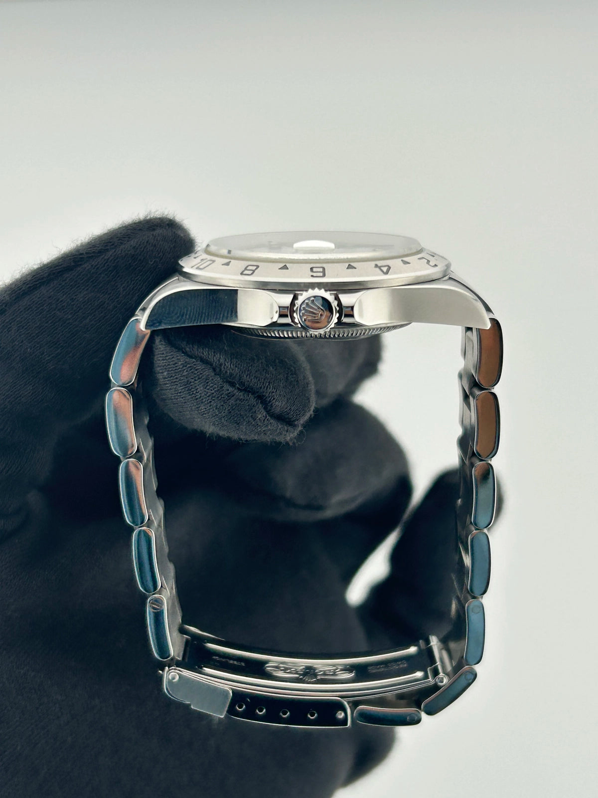 Rolex Explorer II 16570 — view 5