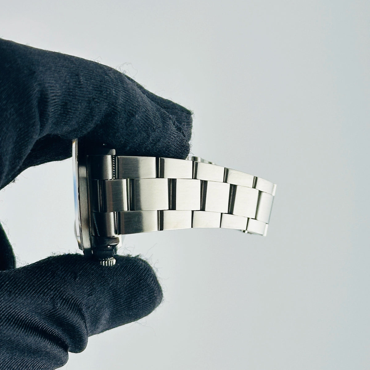 Rolex Oyster Perpetual Date 15210 — view 5