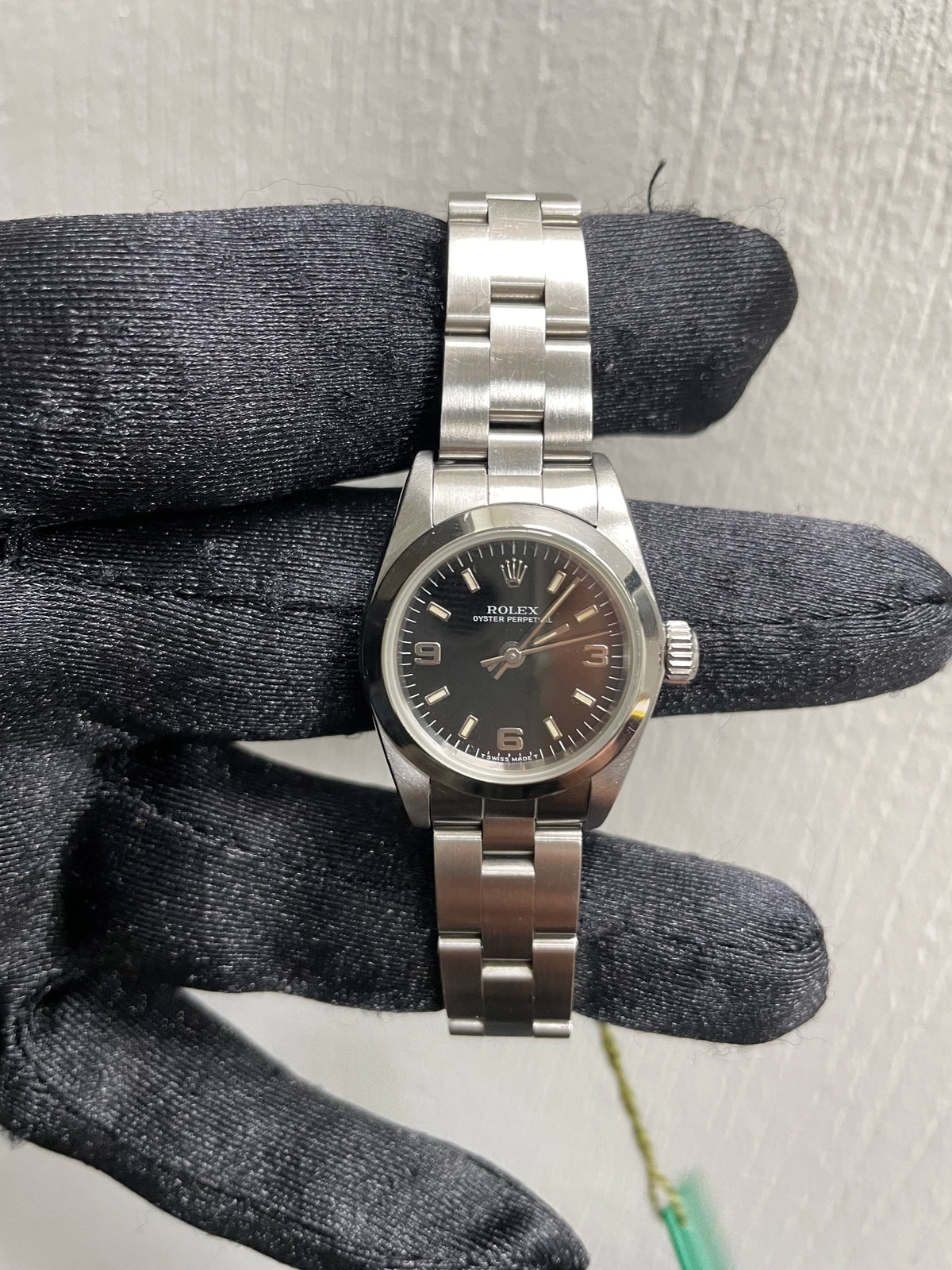 Rolex Oyster Perpetual 67180 — view 2