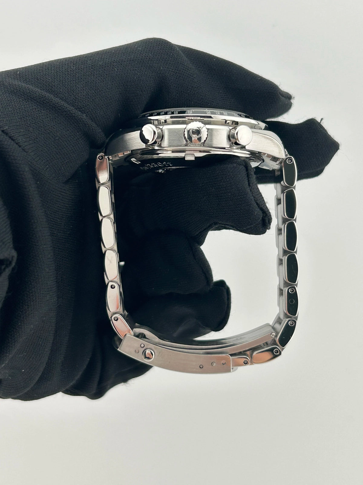 Omega Speedmaster Date 3210.50 — view 6