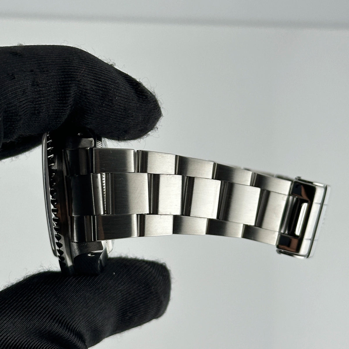 Rolex Sea-Dweller 16600 — view 3