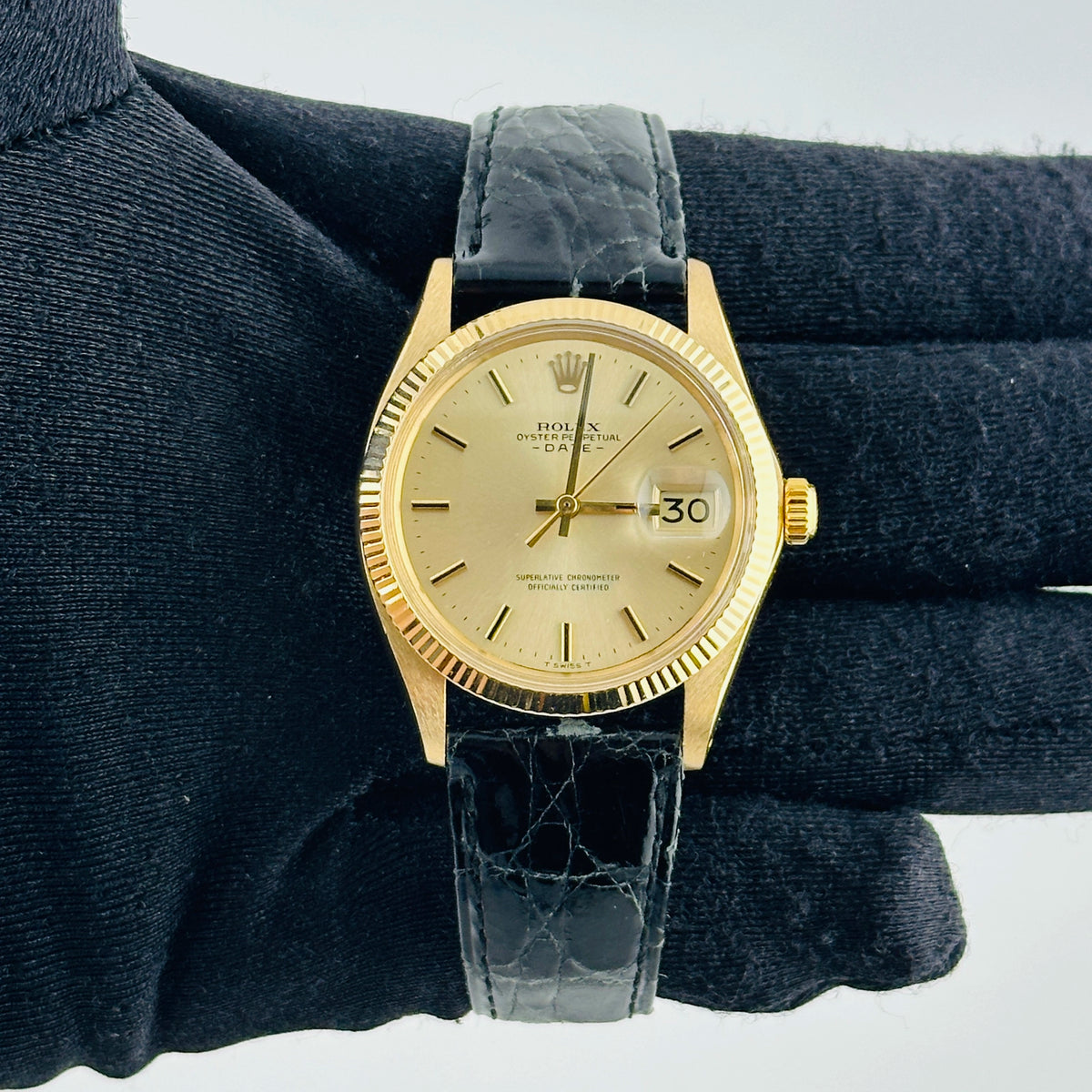 Rolex Oyster Perpetual Date 1503 — Very Good | Hitched Fine Jewelry