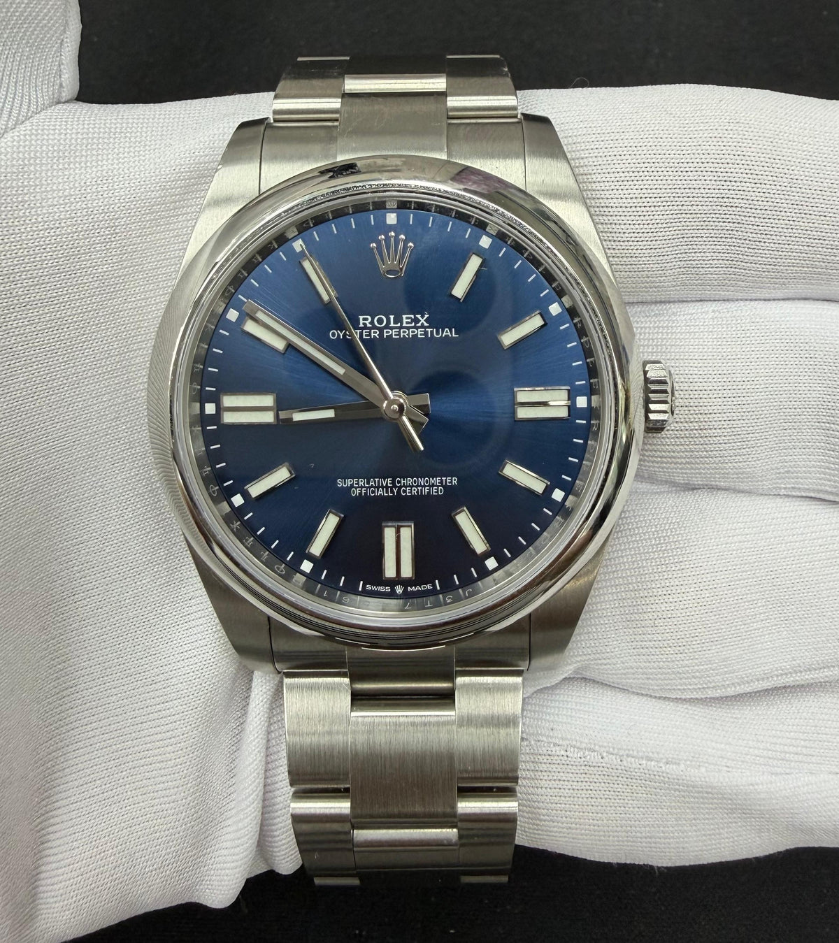 Rolex Oyster Perpetual 41 124300 — view 2
