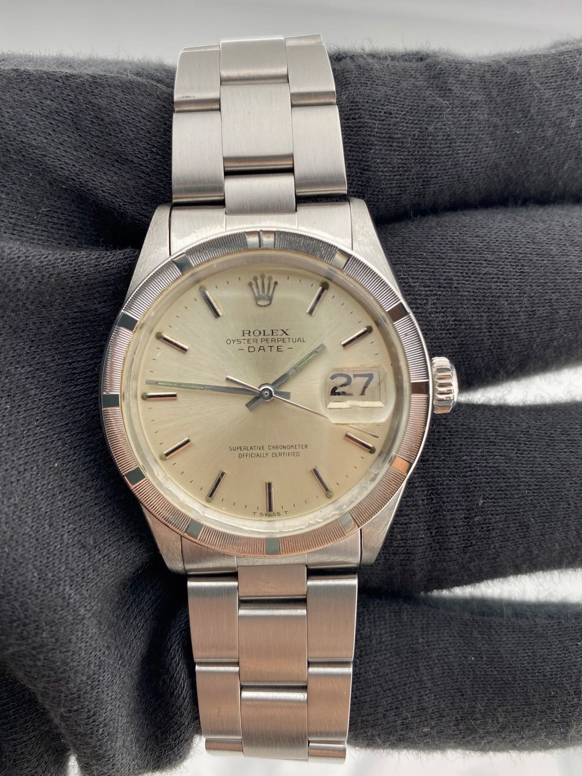 Rolex Oyster Perpetual Date 1501 — view 2