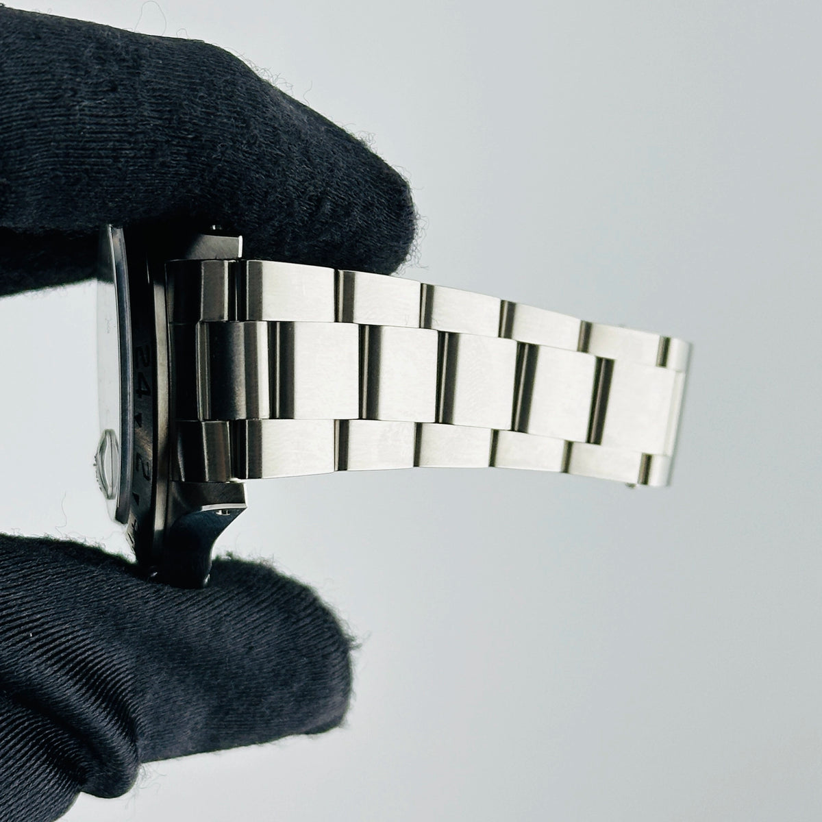 Rolex Explorer II 16570 — view 5