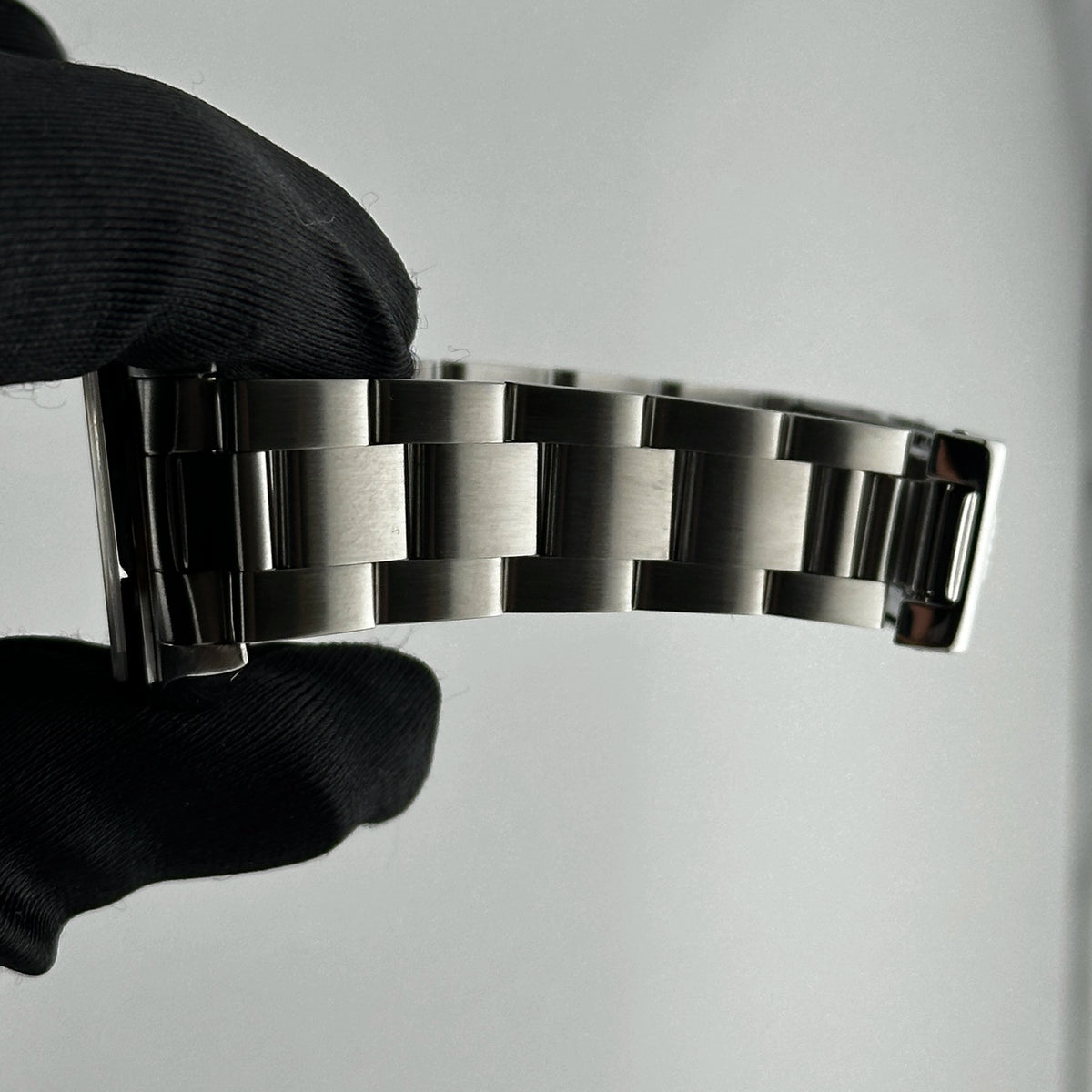Rolex Oyster Perpetual 67480 — view 4