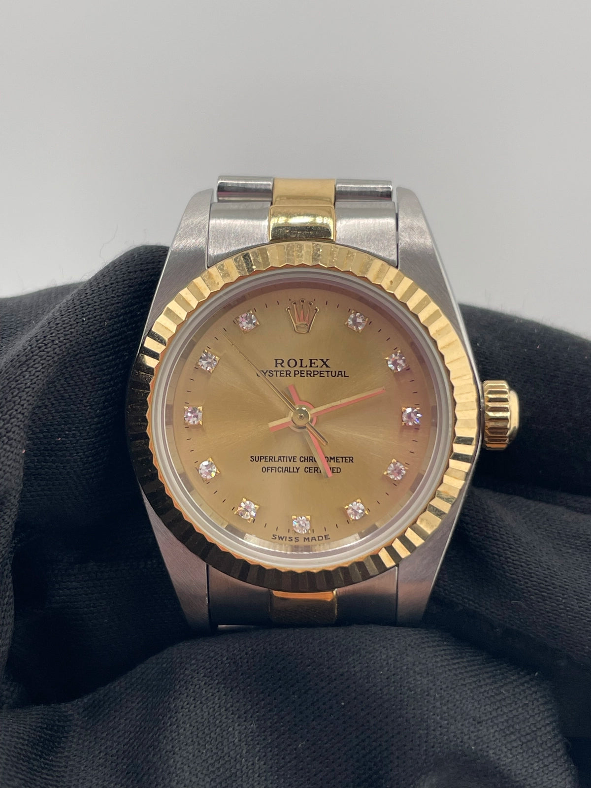 Rolex Oyster Perpetual 76193G — view 3