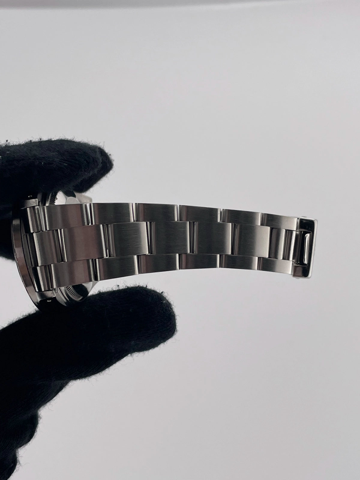 Rolex Oyster Perpetual Date 15210 — view 5
