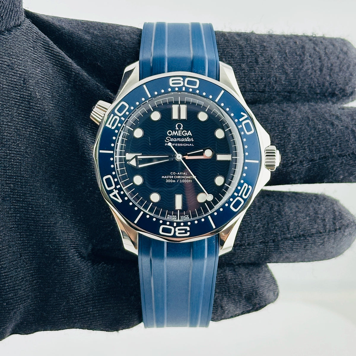 Omega Seamaster 210.30.42.20.03.002 — view 2