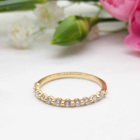The Gold Single Prong Round Full Eternity