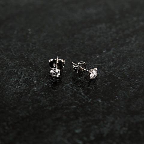 1/2 carat diamond stud earrings
